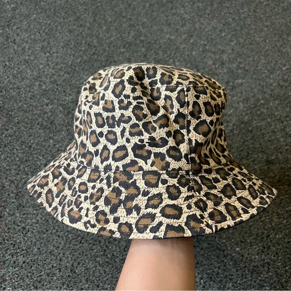 URBAN OUTFITTERS Brown & Beige Leopard Cheetah Animal Print Bucket Hat Accessory - Picture 2 of 16